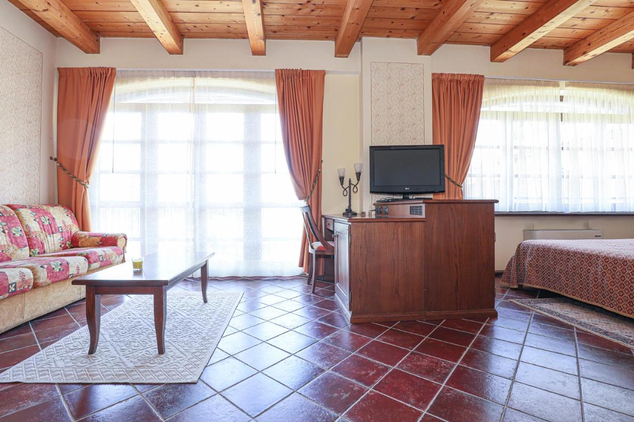 Villa Cascina Giuli Alba  Exterior foto